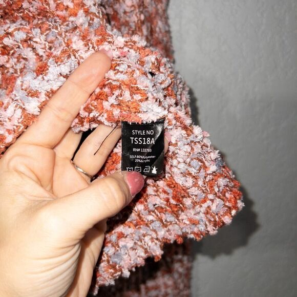 New POL Pink Popcorn Oversized Sweater Size Medium - Picture 4 of 5